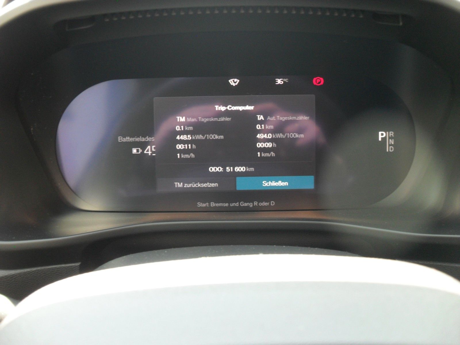 Fahrzeugabbildung Volvo XC 40 Plus Recharge Pure Electric 2WD |AHK | LED