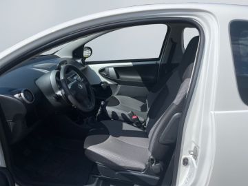 Toyota Aygo (X) - 9