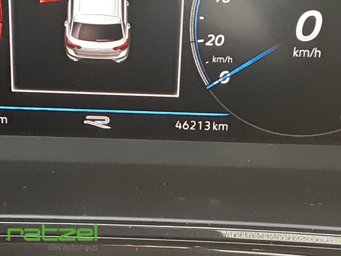 Fahrzeugabbildung Volkswagen T-Roc R-Line 1.5 TSI Sportpaket StandHZG AHK-abn