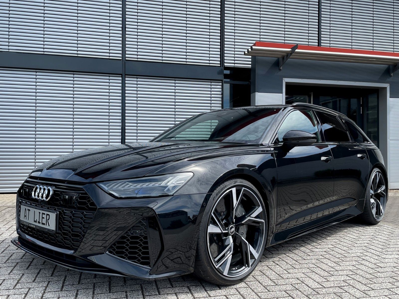 AUDI RS6 Avant 4.0 TFSI quattro DYNAMIK LASER HUD ACC