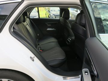 Mercedes E 220 - 10