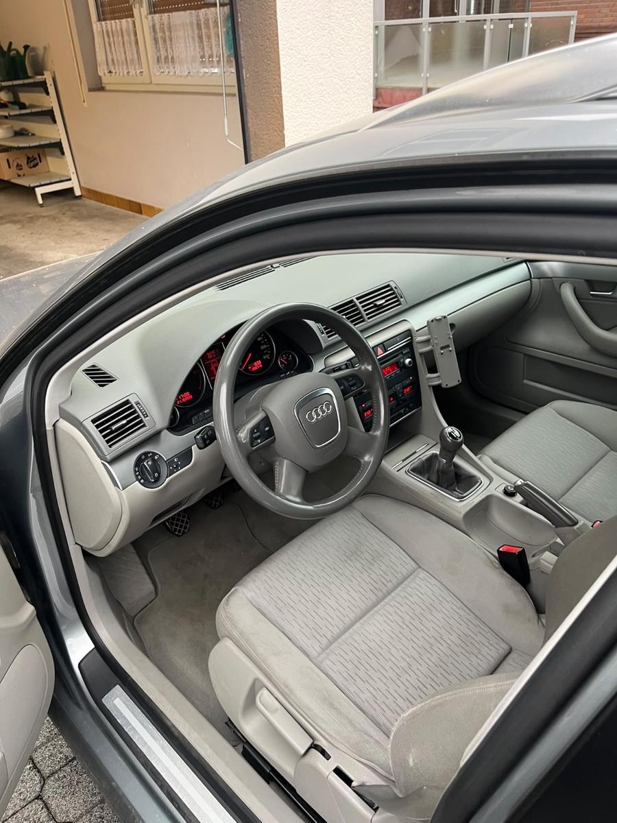 Audi A4 2006 — photo 11
