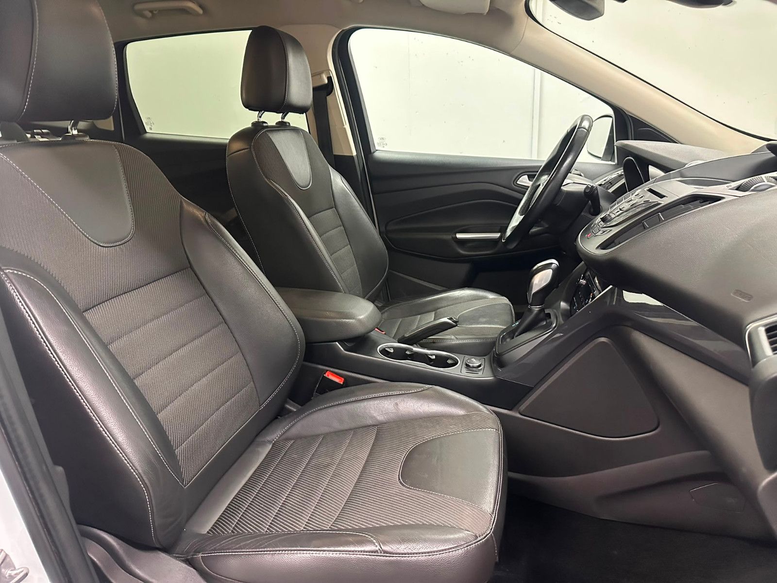 Fahrzeugabbildung Ford Kuga Titanium *TEMPO*KLIMA*SPORTSITZE*