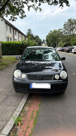 Volkswagen VW Polo 4 Türer mit Schiebedach