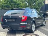 Skoda Superb 1.6 TDI Ambition Combi Ambition - gebrauchte Skoda Superb aus dem Jahr 2011