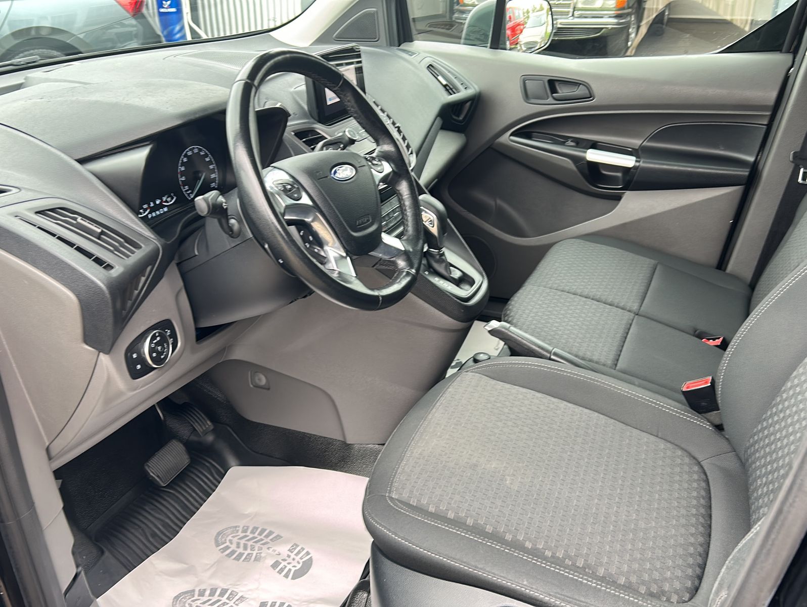Fahrzeugabbildung Ford Transit Connect 200 L1S&S Trend