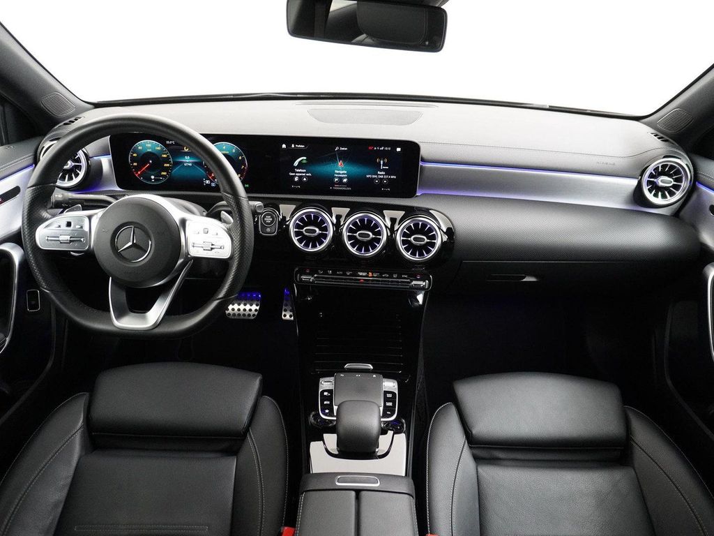 Mercedes-Benz A 200 AMG Business Solution | AHK Wegklapbaar |