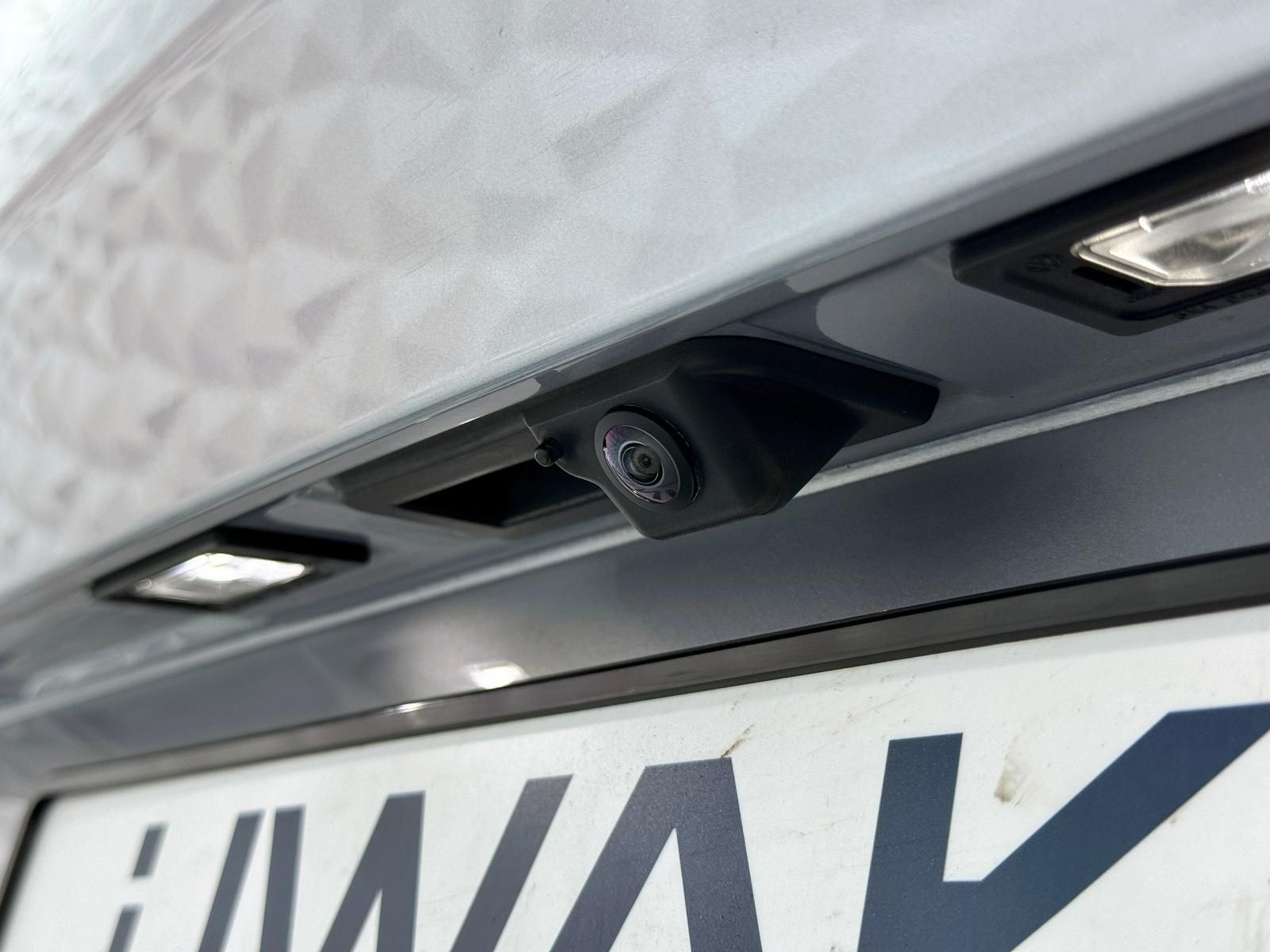 Fahrzeugabbildung Volkswagen 4.0 TDI V8*R-LINE*STANDHZ*DYNAUDIO*LUFT*PANO*AHK
