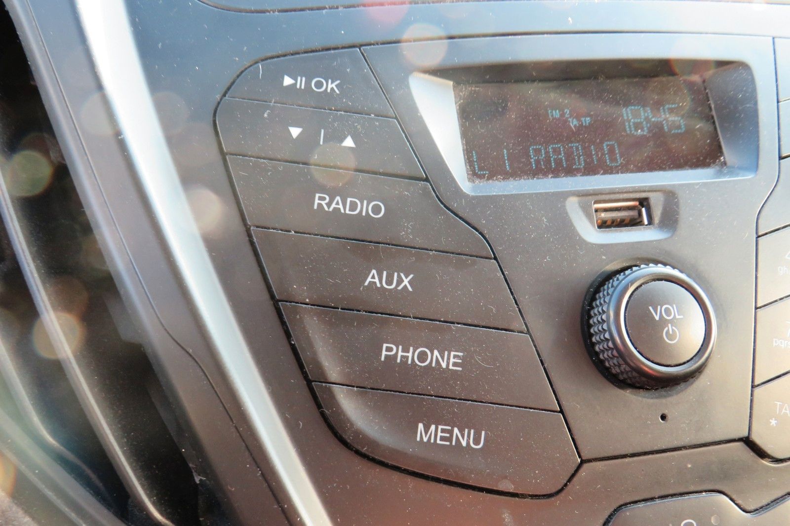 Fahrzeugabbildung Ford Transit Courier KASTEN KLIMA FLÜGEL 1.HD