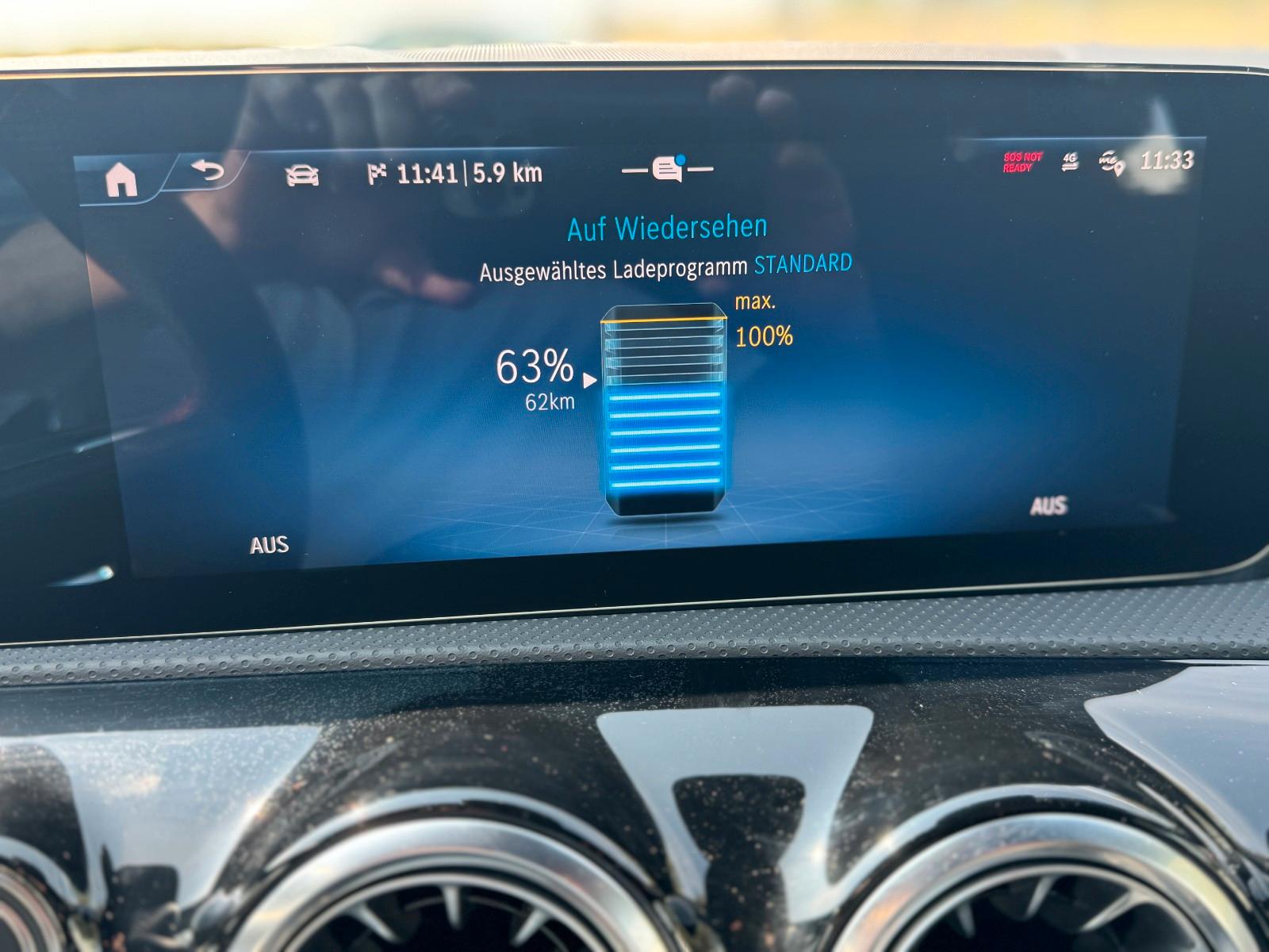 Mercedes-Benz A 250 e AMG DCT WIDESCREEN LED KAMERA AMBIENTEBE