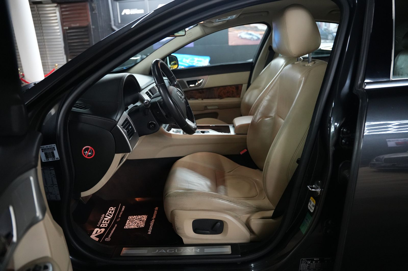 Fahrzeugabbildung Jaguar XF 2.2 Diesel *Automatik*Kamera*Leder*Navi