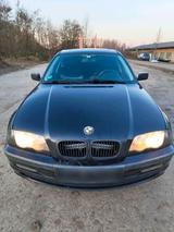 BMW E46 318I Limousine - BMW 318 aus 2000: 318i E46