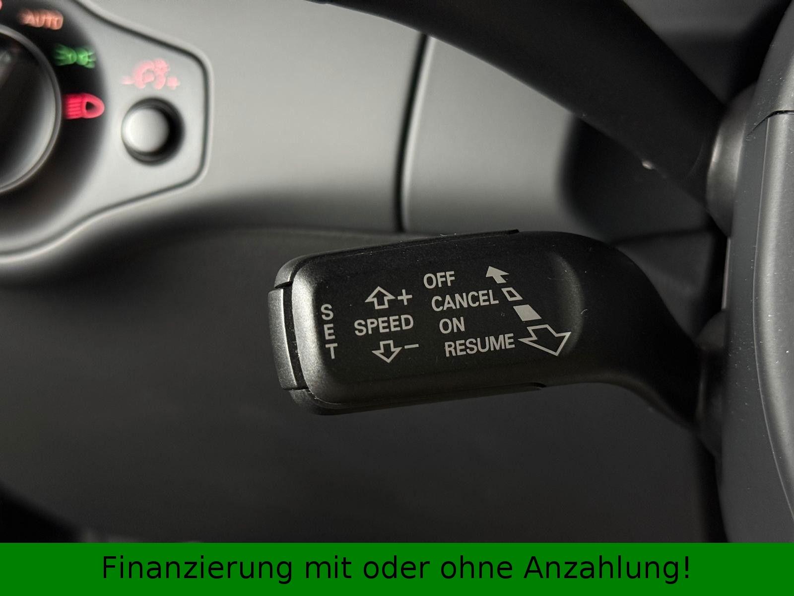 Audi A4 Avant 3.0 TDI V6 239 ch BVA quattro S Line / Chauffage auxiliaire / Xénon / Alcantara / GPS