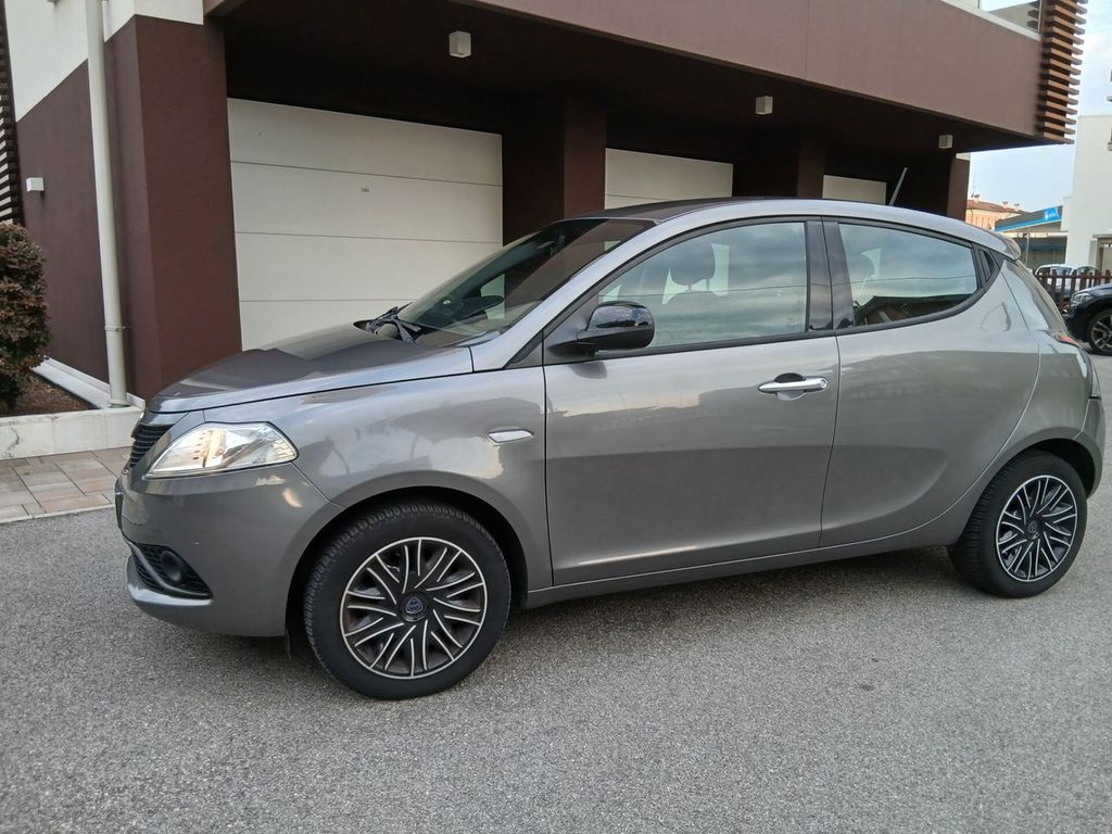 Image of Lancia Ypsilon