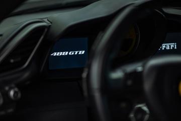 صورة مصغرة 26 لـ 2016 Ferrari 488 GTB