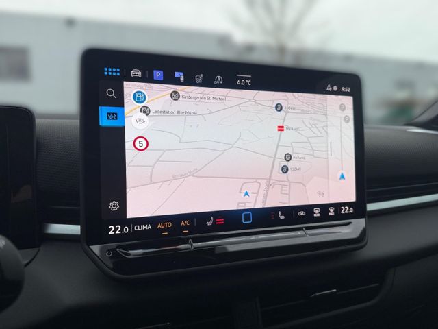 T-Roc R-Line 1.5 l eTSI Navi Area View Apple Car