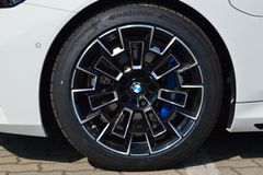 BMW M5 – 7 / 19