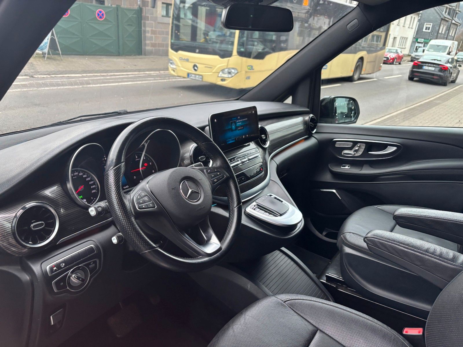 Fahrzeugabbildung Mercedes-Benz V 250d *8-Sitzer*Burmester*Ambiente*360°*Memory