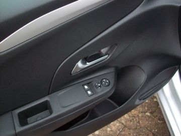 Bild 11 Opel Corsa F 1.2 Edition Klima PDC Tel SHZ LHZ