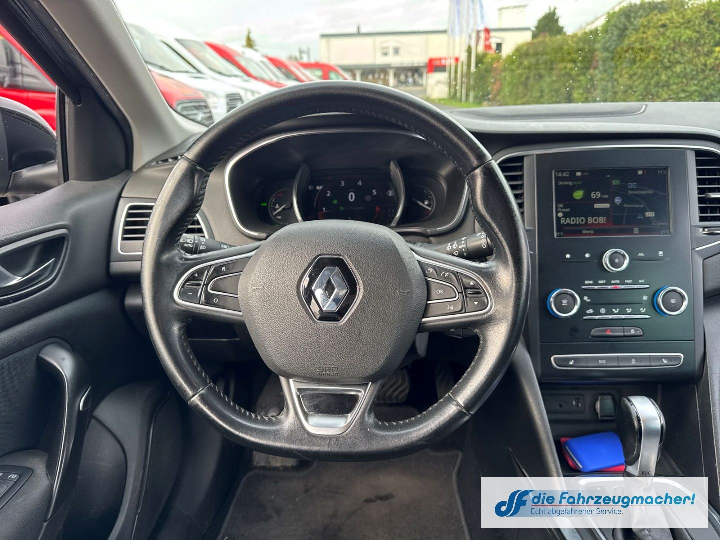 Fahrzeugabbildung Renault Megane IV Grandtour Automatik Limited *EXPORT