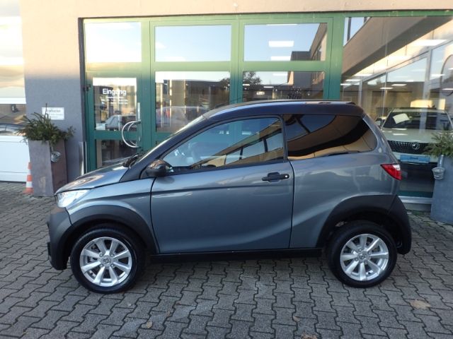 Fahrzeugabbildung Aixam Crossline S9 Rückfahrkamera Bluetooth Radio Elek