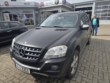 Mercedes ML 320 - 2