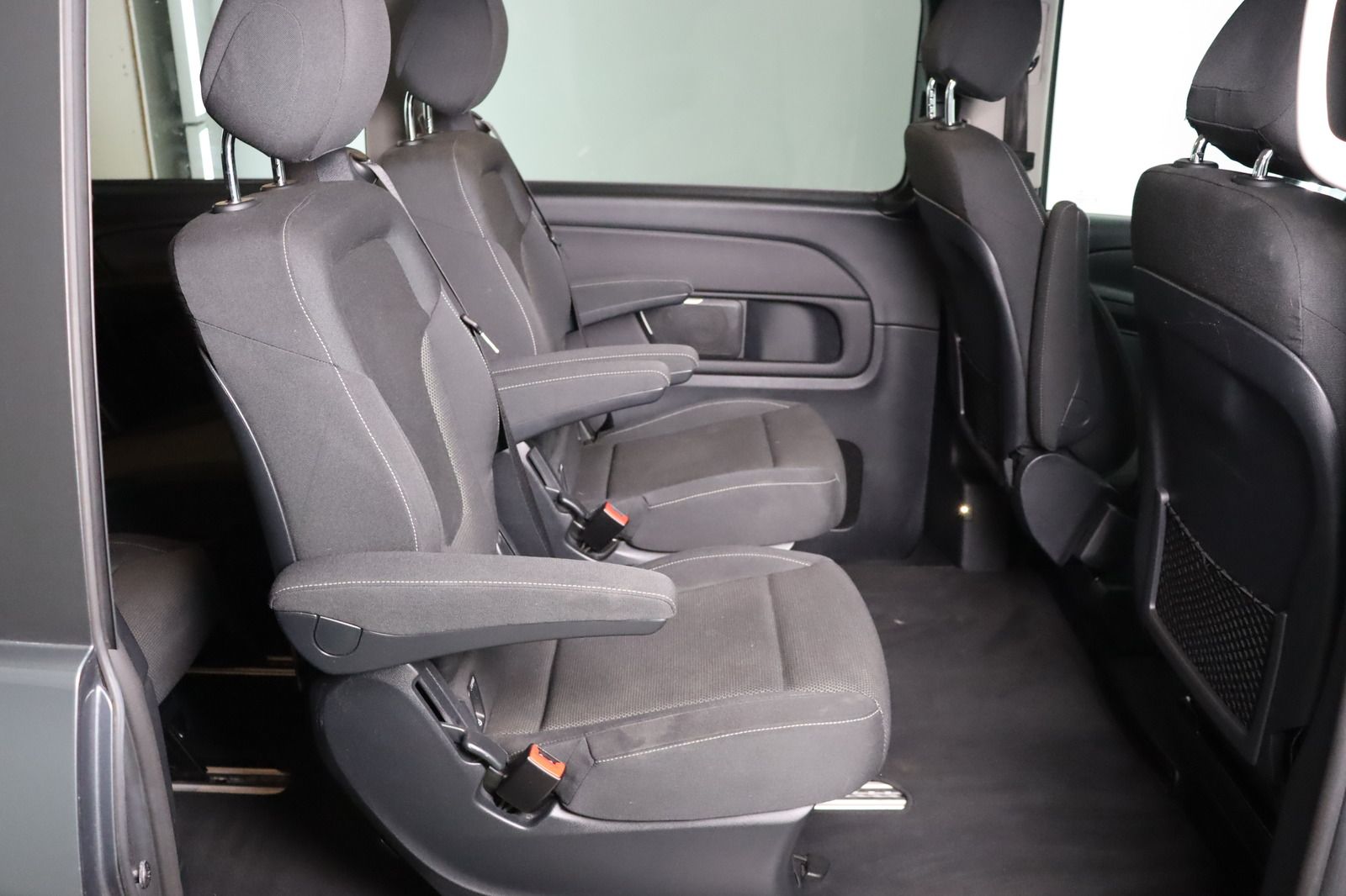 Fahrzeugabbildung Mercedes-Benz V 250 d lang 4-Matic * PDC * Navi * SHZ