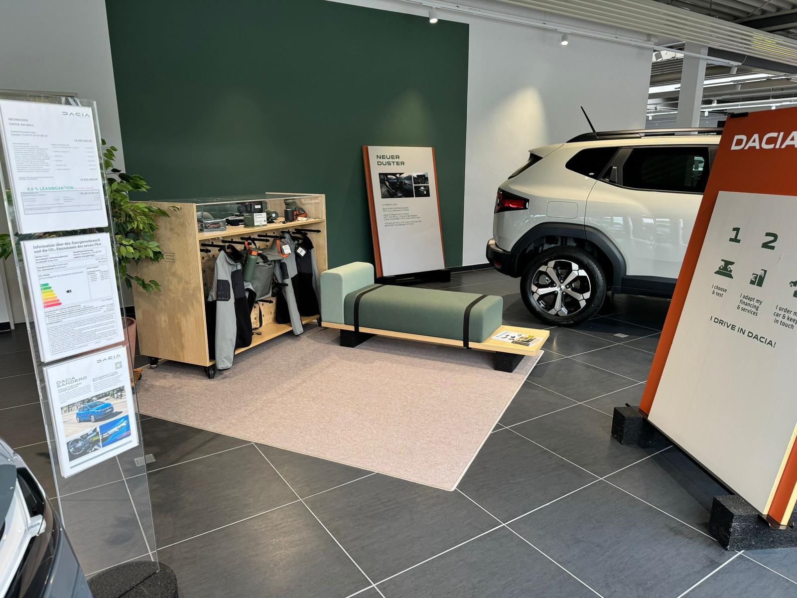 showroom-image-top