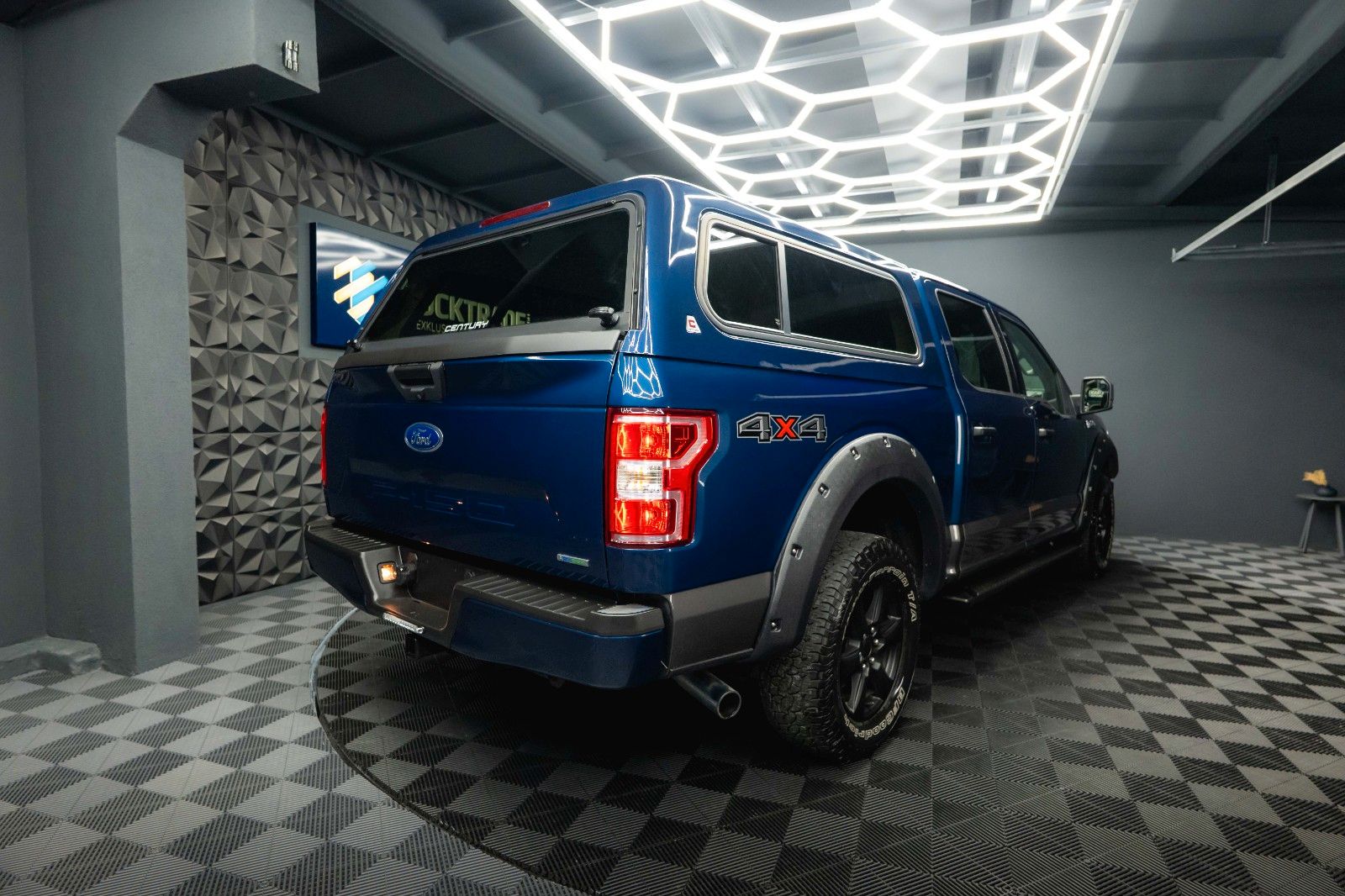 Fahrzeugabbildung Ford F150 V6 4x4 Offroad SuperCrew RAPTOR HardTop 19%