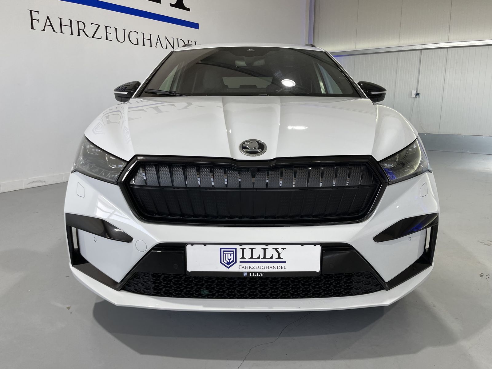 Fahrzeugabbildung SKODA Enyaq Sportline*AHK*Matrix*Alcantara**HUD*WP*