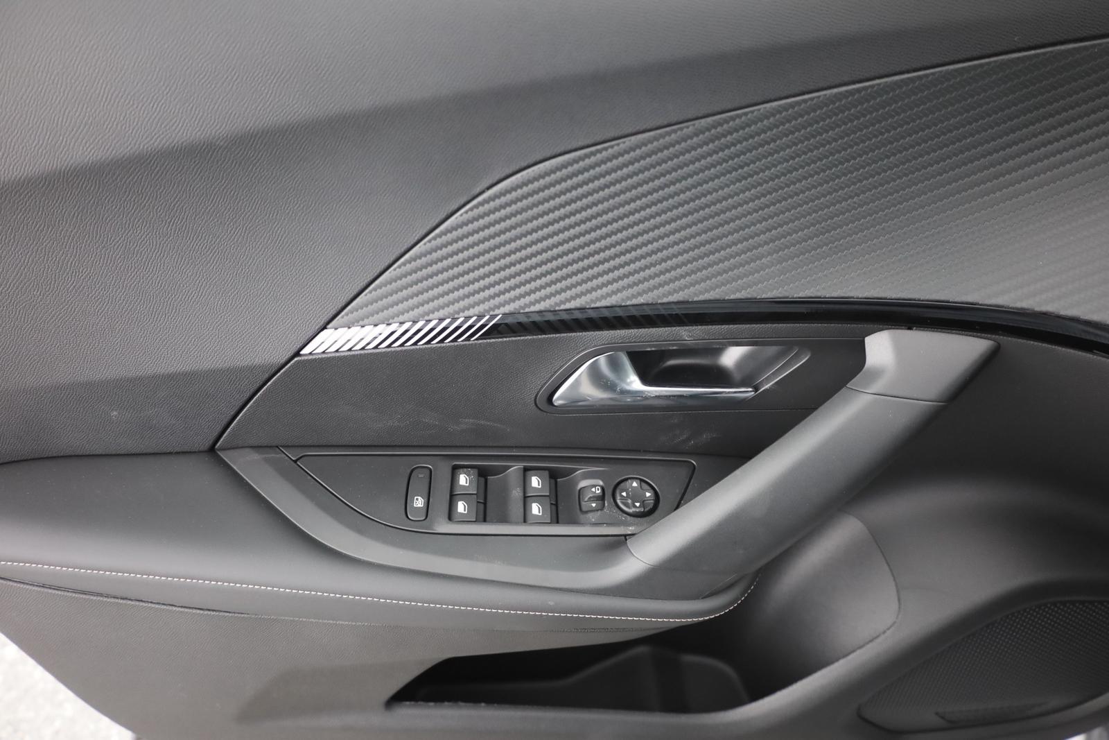 Peugeot 2008 1.2 PureTech LED ACC Kamera, миниатюра 22