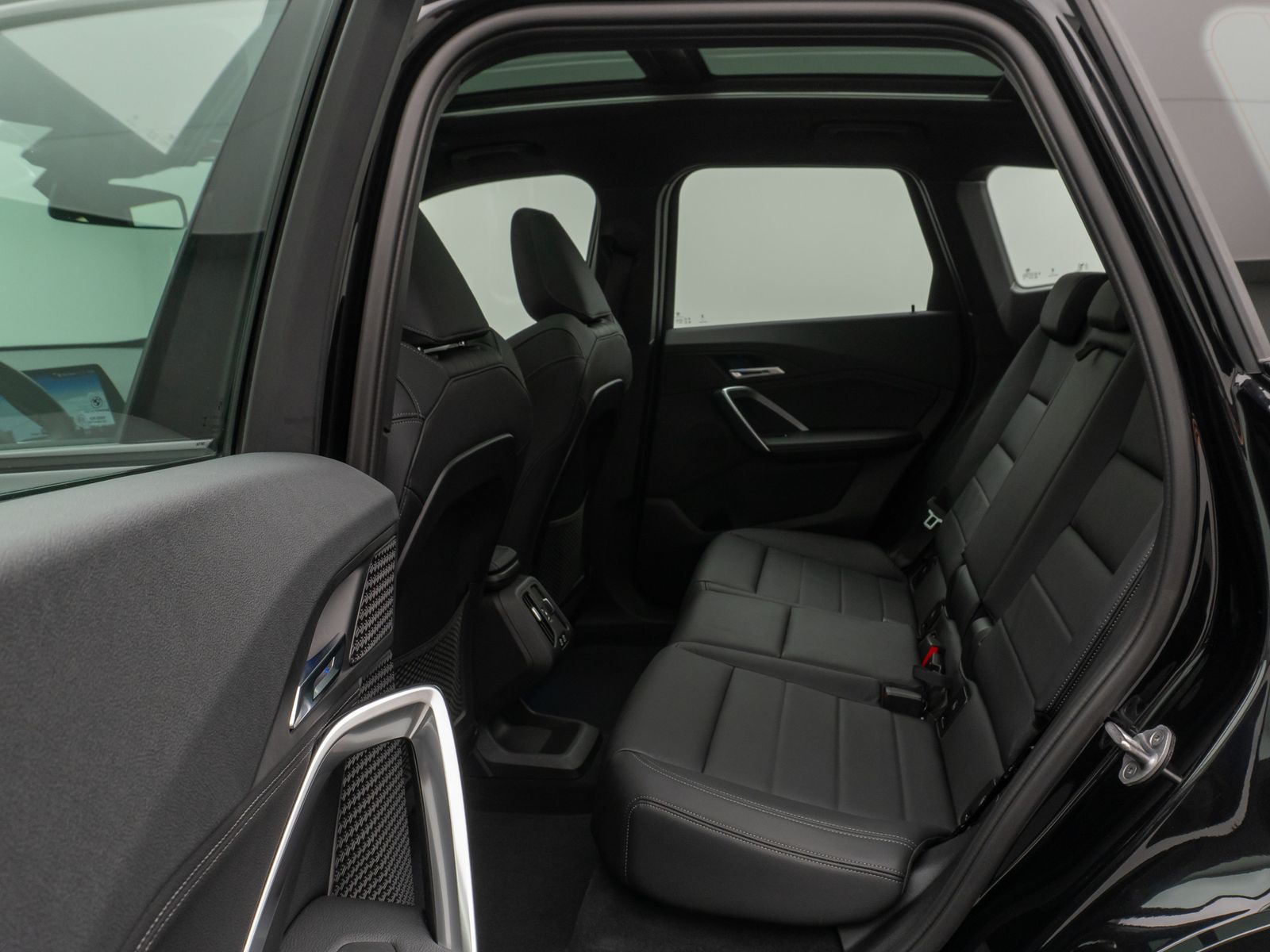 Fahrzeugabbildung BMW iX1 xD30 M Sport Kamera Panorama AHK DrivAsssist