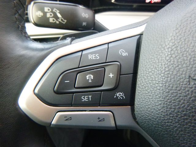 Fahrzeugabbildung Volkswagen Golf VIII 1,0 eTSI Life >AUT/NAV/LED/KAM/SHZ<