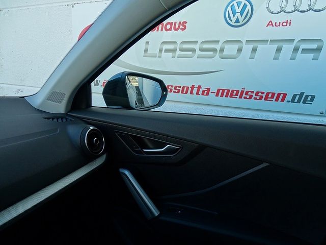 Q2 35 TFSI S-tronic advanced / AHZV
