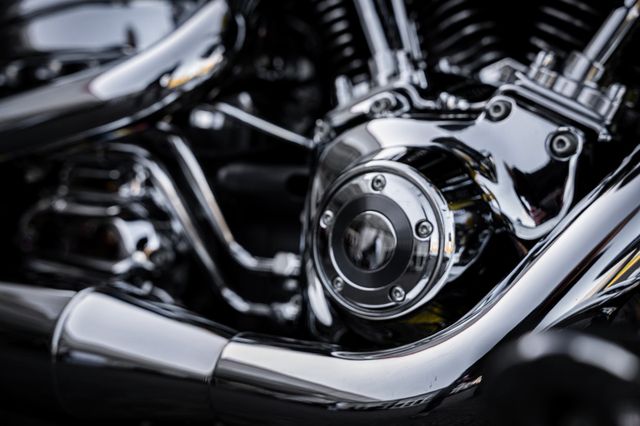 Fahrzeugabbildung Harley-Davidson CVO Screamin' Eagle Softail Springer FXSTSSE3