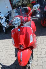 Vespa GTS 125 Super mit Topcase - VESPA TOPCASE