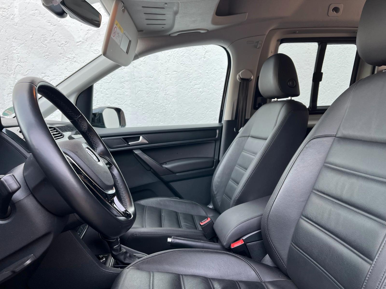 Volkswagen Caddy Maxi DSG Highline Rollstuhlrampe KAM ACC