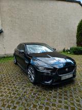 Jaguar XE P300 R-DYNAMIC SE AWD Allrad 8-fach bereift - Jaguar: X300