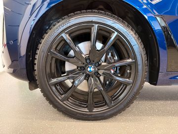 BMW X7 - 12