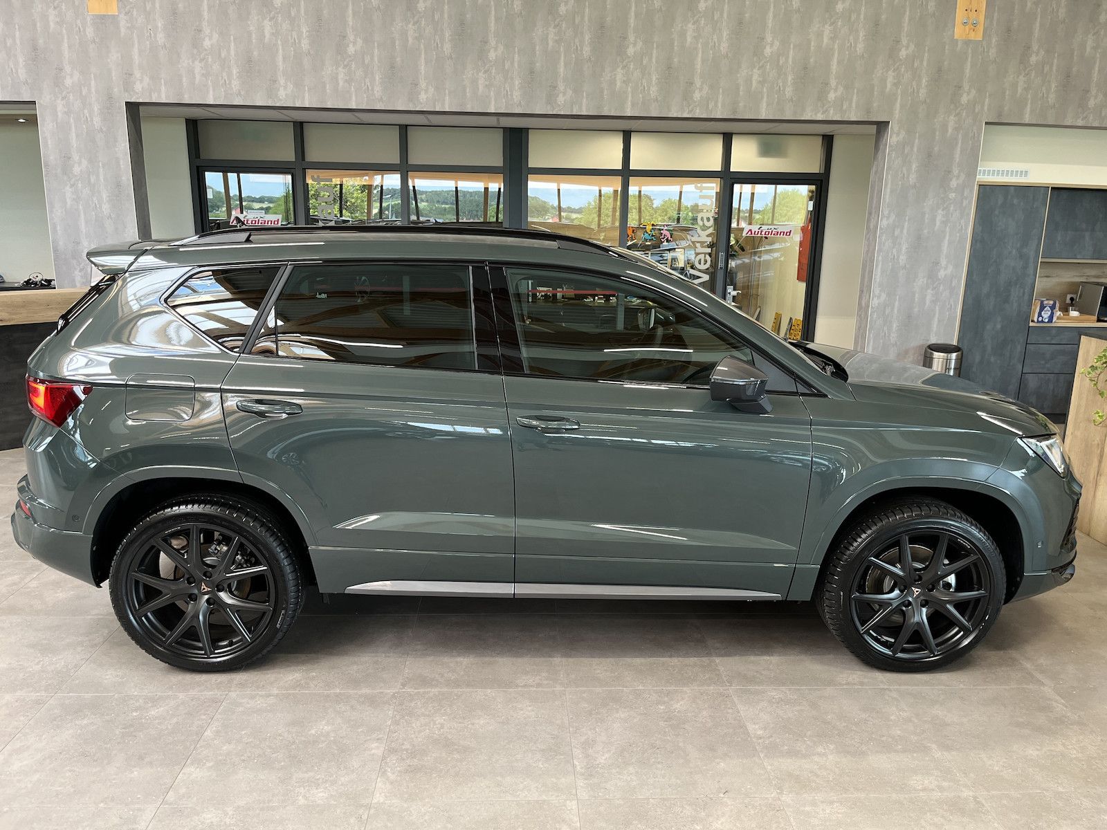 Cupra Ateca 1.5 TSI DSG Leder AHK Navi ACC 5JG imagem 2