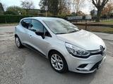 Renault Clio Limited TCe 90  Deluxe Paket  Privatkauf - Renault Clio Gebrauchtwagen in Düsseldorf