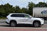Toyota Grand Highlander LTD 2.4L AT ***EXPORT OUT EU*** - Toyota Highlander mit Benzin-Antrieb: Automatik
