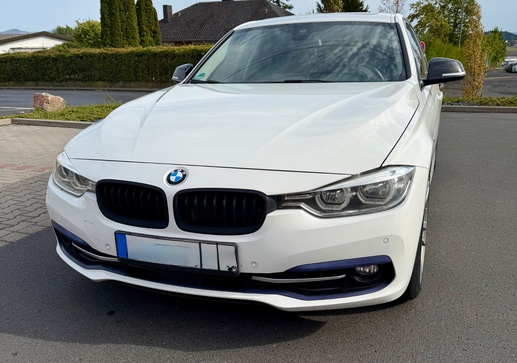 Image of BMW 330