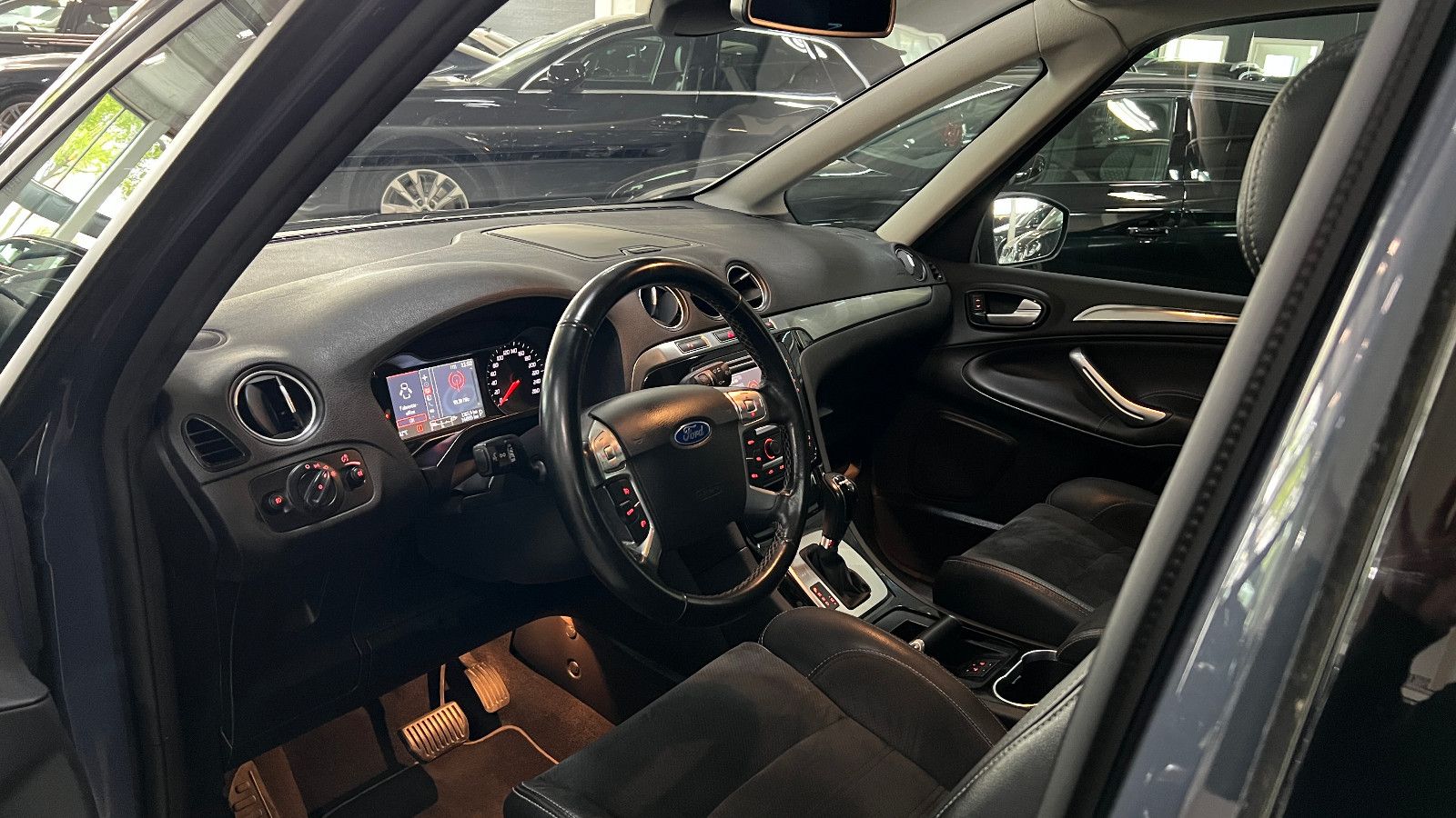 Fahrzeugabbildung Ford Galaxy 7-SITZER AUT. TITANIUM SPORT PANO MEMORY