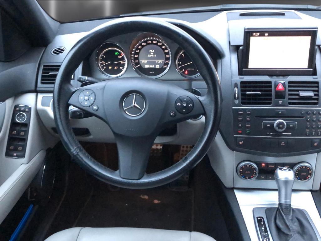 Mercedes-Benz C 320