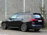 BMW X7 M50 i/HD-UP/PANO/LASER/360°/ACC/MASSG/BOWERS - BMW X7 M50 Gebrauchtwagen