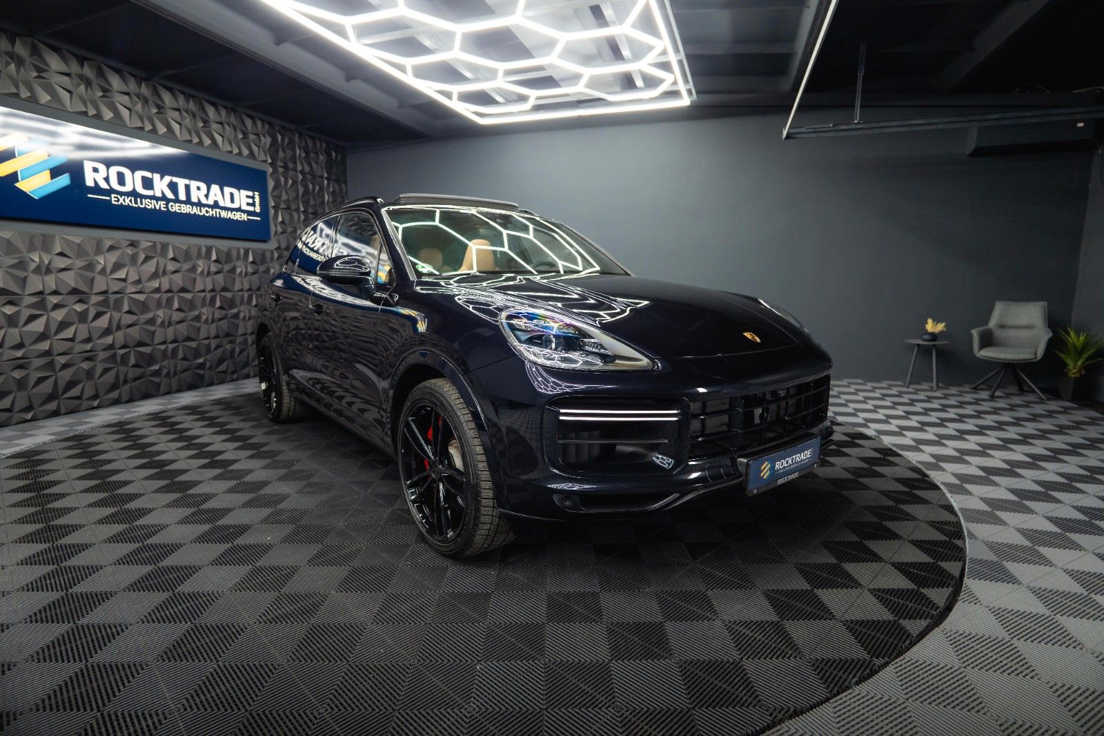 Fahrzeugabbildung Porsche Cayenne Turbo V8 Sport Chrono TECHART *ACC*PANO*