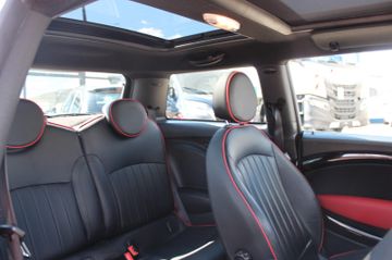 Fahrzeugabbildung MINI Mini John Cooper Works Leder Navi Pano