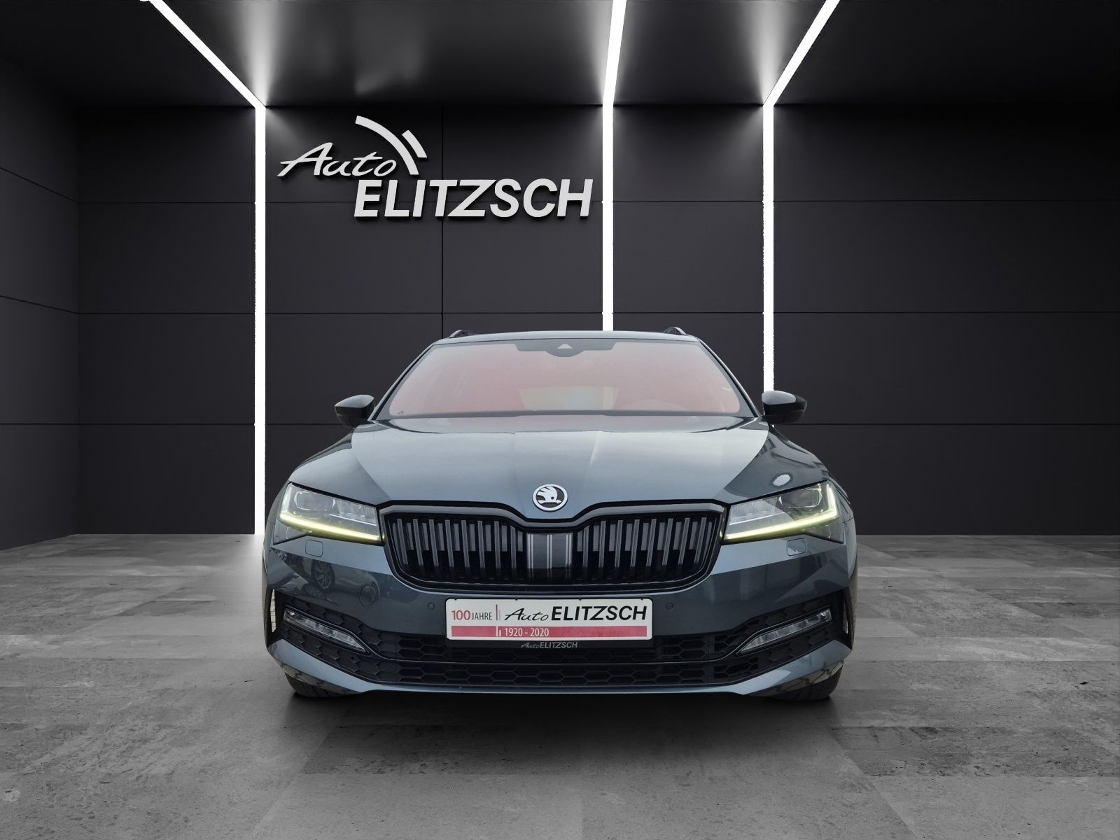 Fahrzeugabbildung SKODA Superb Combi TSI Sportline 4x4 DSG Standhzg. Mat