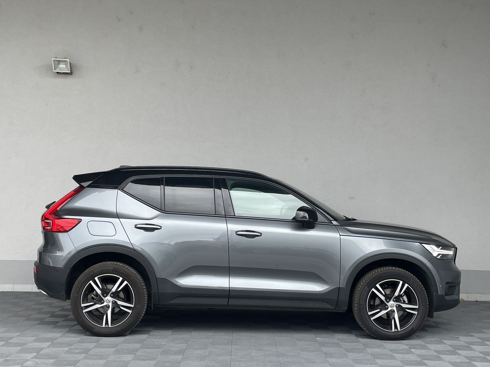 Volvo XC40 R-DESIGN 2WD NUR 23.180KM R.KAM NAVI LED foto 9